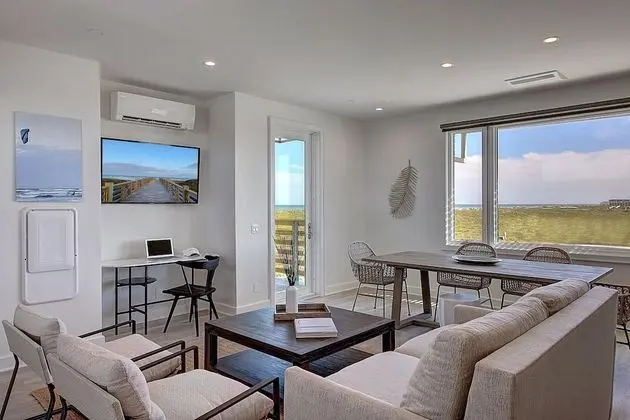 Deluxe Oda, 1 En Büyük (King) Boy Yatak ve Çekyat, Plaj Manzaralı