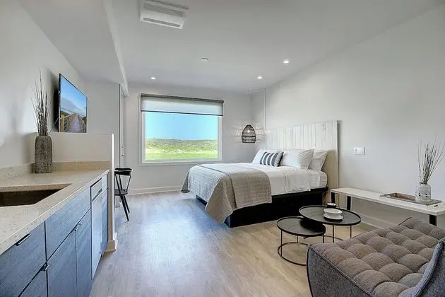 Standard Oda, 1 En Büyük (King) Boy Yatak, Kısmi Manzaralı