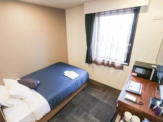 Tek Kişilik Oda, Sigara İçilmez