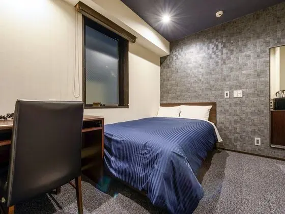 Tek Kişilik Oda, Sigara İçilebilir