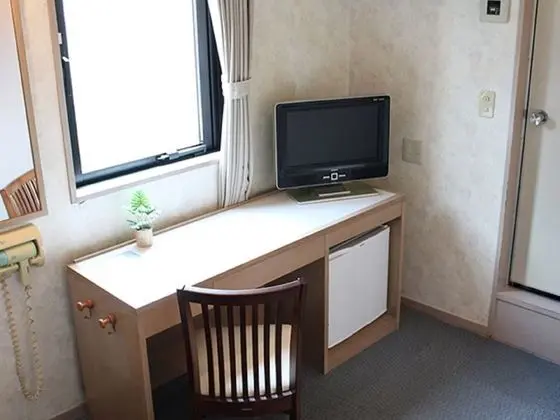 Economy Tek Büyük Yataklı Oda, Sigara İçilebilir (Bed size100×195cm, Dog Friendly)