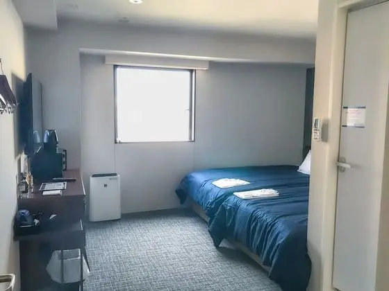 İki Ayrı Yataklı Oda, Sigara İçilmez