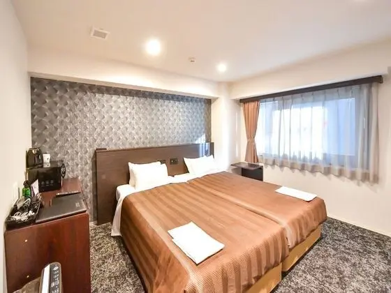 İki Ayrı Yataklı Oda, Sigara İçilmez