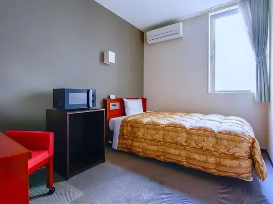 Tek Kişilik Oda, Sigara İçilebilir