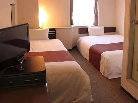 İki Ayrı Yataklı Oda, Sigara İçilebilir