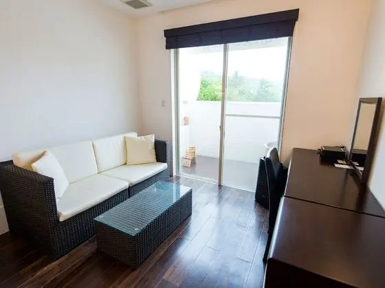 Deluxe İki Ayrı Yataklı Oda, Birden Çok Yatak, Sıcak Su Küveti, Kısmi Deniz Manzarası
