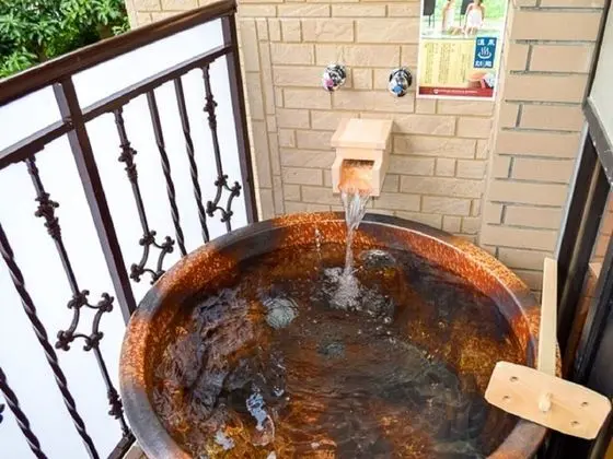 Royal Oda, Birden Çok Yatak, Sigara İçilebilir, Bahçe Manzaralı