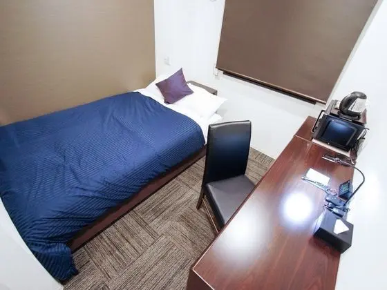 Tek Kişilik Oda, Sigara İçilebilir