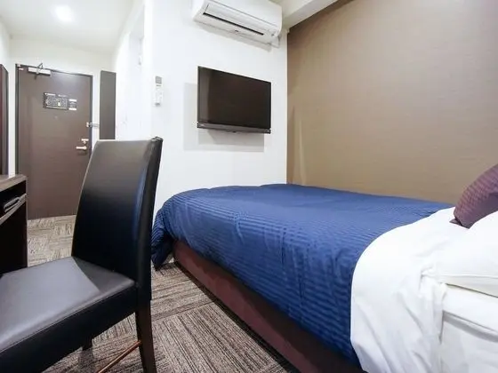 Tek Kişilik Oda, Sigara İçilebilir