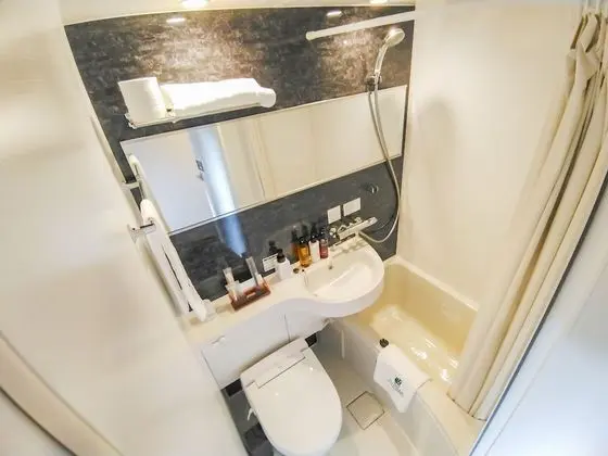 İki Ayrı Yataklı Oda, Sigara İçilmez