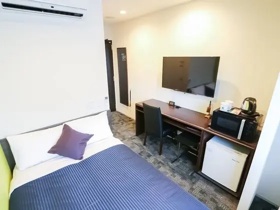 Tek Kişilik Oda, Sigara İçilebilir