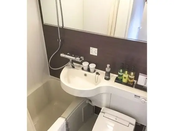 Tek Kişilik Oda, Sigara İçilmez