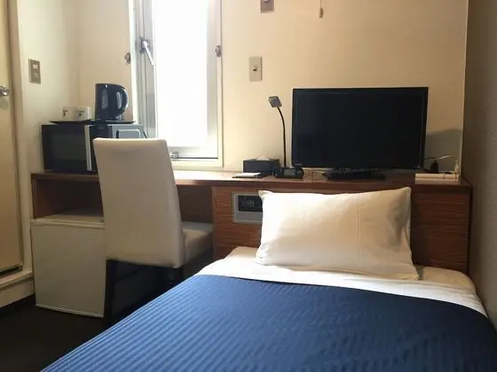 Tek Kişilik Oda, 1 Tek Kişilik Yatak, Sigara İçilebilir
