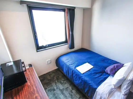 Tek Kişilik Oda, Sigara İçilebilir