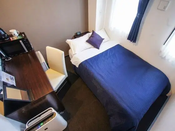Tek Kişilik Oda, Sigara İçilmez, Şehir Manzaralı