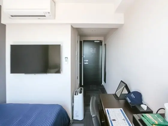 Tek Kişilik Oda, Sigara İçilmez