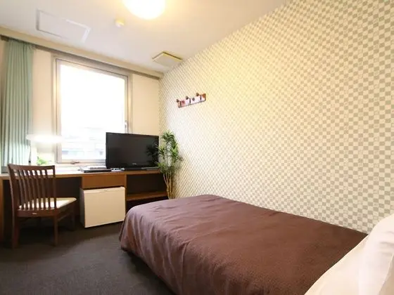 Tek Kişilik Oda, 1 Tek Kişilik Yatak, Sigara İçilebilir