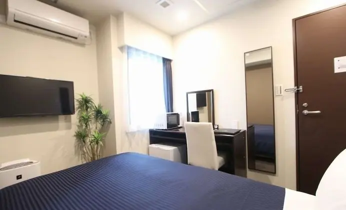 Tek Kişilik Oda, Sigara İçilmez