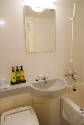 Tek Kişilik Oda, Sigara İçilmez