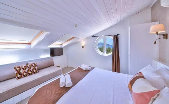 Çatı Katı Standart Oda, Deniz Manzaralı