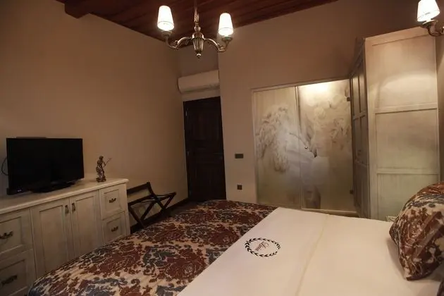 Deluxe Tek Büyük veya İki Ayrı Yataklı Oda, Banyolu/Duşlu