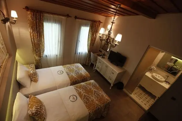 Deluxe Tek Büyük veya İki Ayrı Yataklı Oda, Banyolu/Duşlu