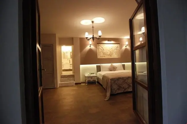 Grand Suit-Hamamli
