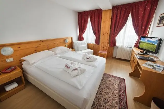 Comfort Tek Büyük veya İki Ayrı Yataklı Oda