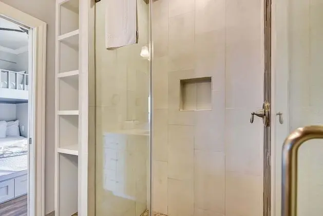 Ev, Birden Çok Yatak, Sıcak Su Havuzu, Havuz Manzaralı