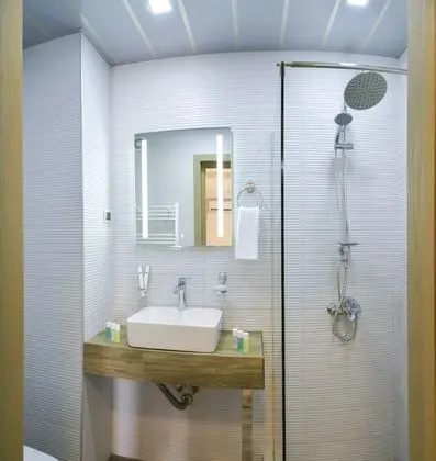 King Room, Balcony