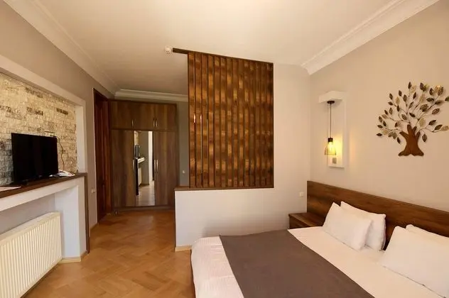 Üç Kişilik Oda, Şehir Manzaralı