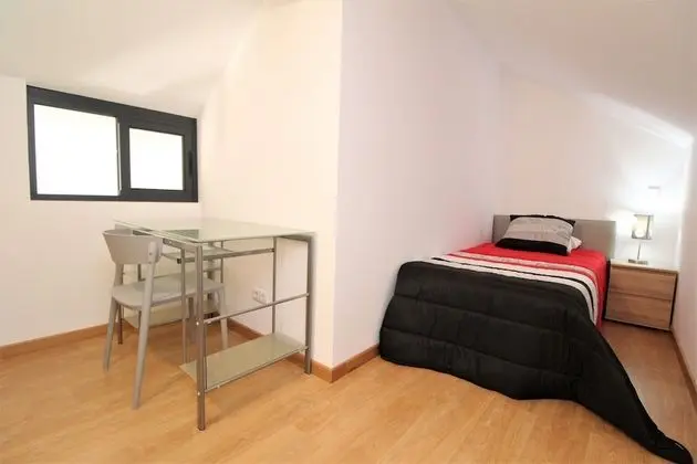 Apart Daire, 3 Yatak Odası, Teras, Havuz Manzaralı