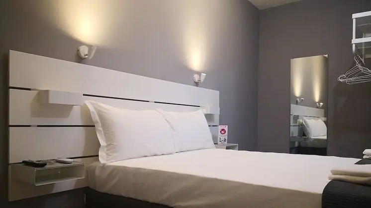 Comfort Tek Büyük Yataklı Oda