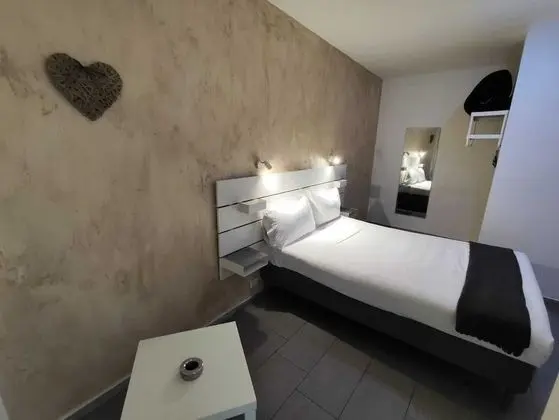 Comfort Tek Büyük Yataklı Oda