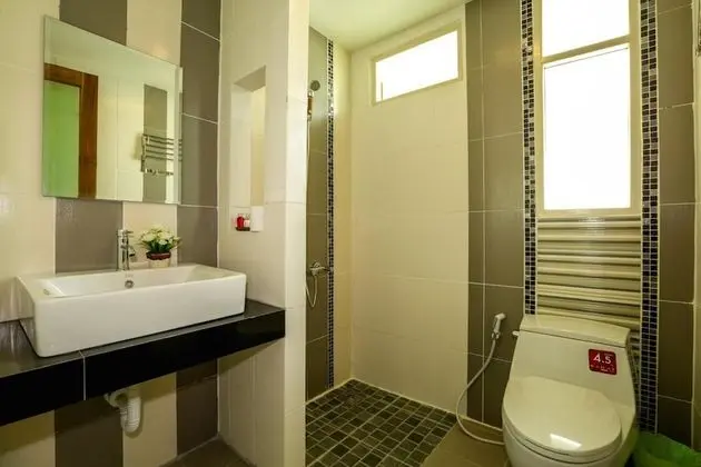 Standard Twin Room with Air Condition