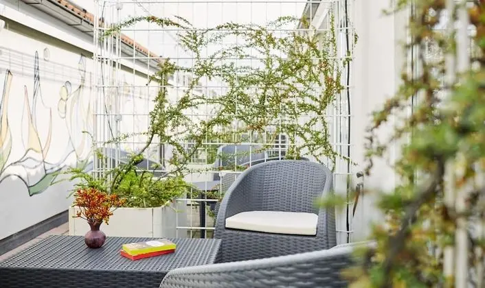 Apart Daire, Veranda