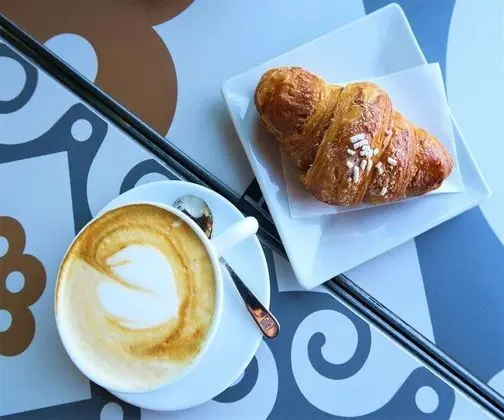 Design Üç Kişilik Oda, Balkon