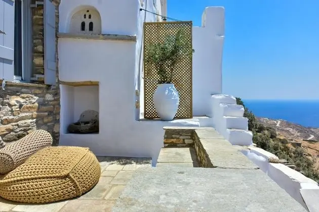 Two Bedroom Traditional House Sea View