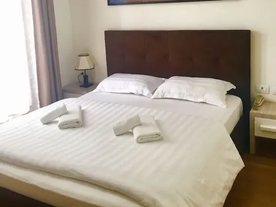 Tek Büyük Yataklı Oda, Balkon