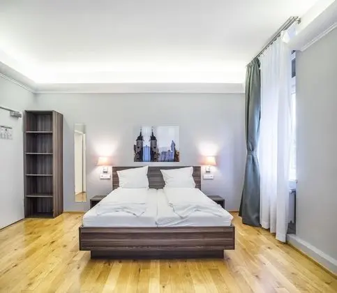 Tek Büyük Yataklı Oda (Studio)