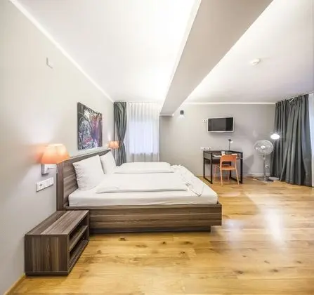 Tek Büyük Yataklı Oda (Studio)