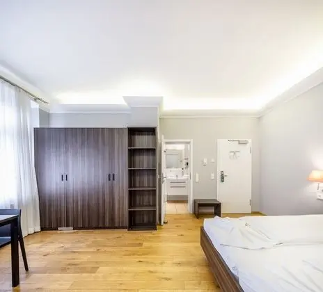Tek Büyük Yataklı Oda (Studio)