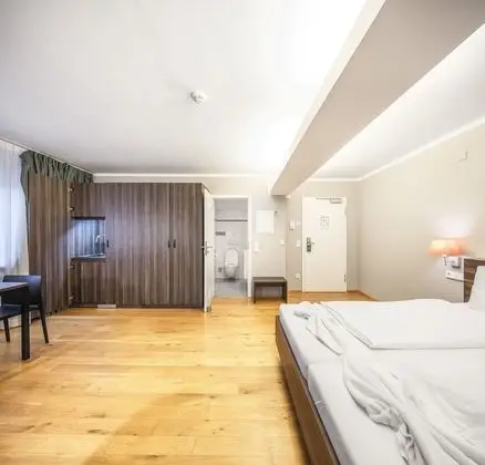 Tek Büyük Yataklı Oda (Studio)