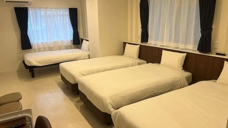 Dört Kişilik Oda, Sigara İçilmez (Condo)