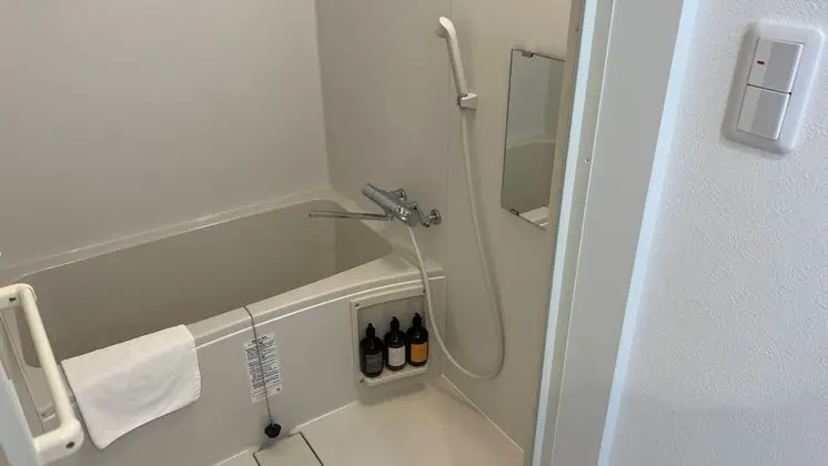 Üç Kişilik Oda, Sigara İçilmez (Condo)