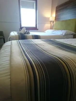Üç Kişilik Oda