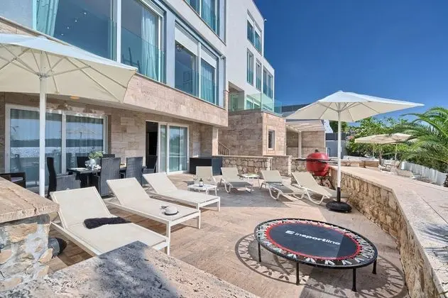 Luxury Villa, 4 Bedrooms, Terrace, Sea View