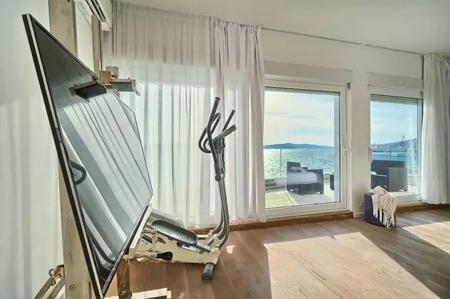 Luxury Villa, 4 Bedrooms, Terrace, Sea View