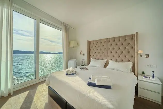 Luxury Villa, 4 Bedrooms, Terrace, Sea View