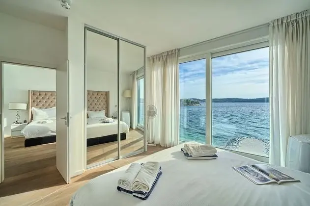 Luxury Villa, 4 Bedrooms, Terrace, Sea View